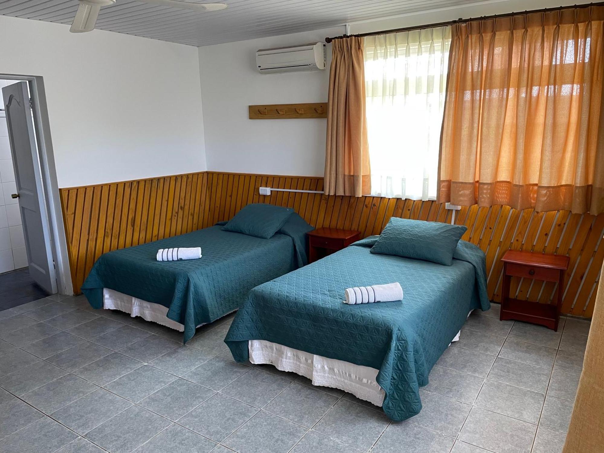 Manureva Nui Hotel Boutique Hanga Roa Buitenkant foto